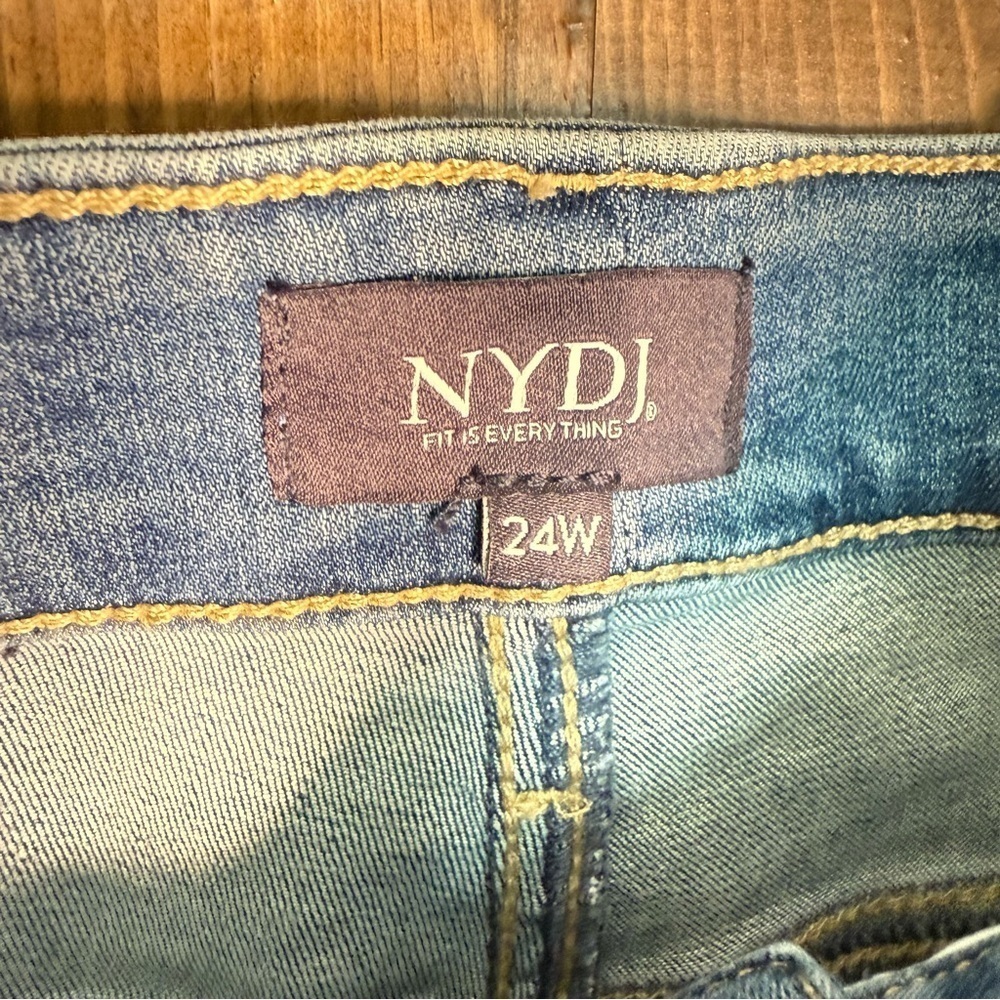 NEW NYDJ Marilyn Straight Crop Cuffed Jeans Plus Size 24W - Picture 7 of 9
